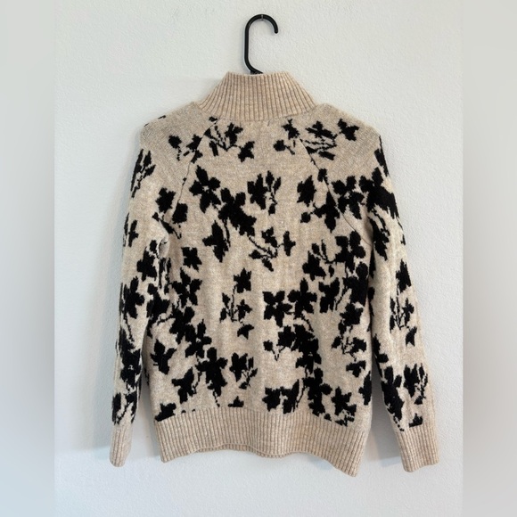 Liz Claiborne Mock Neck Beige Black Floral Sweater - Picture 3 of 14